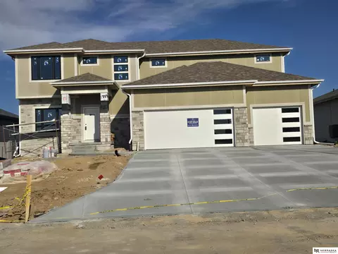 10911 N 161 Ave, Bennington, NE 68007