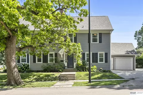 2573 Van Dorn St, Lincoln, NE 68502