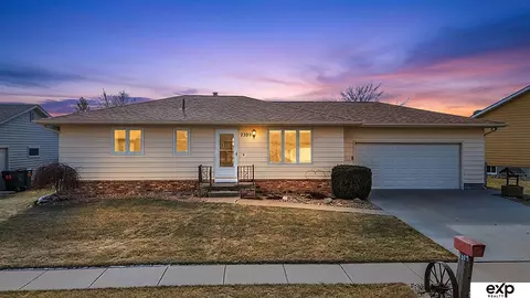 2309 Jean Dr, Fremont, NE 68025