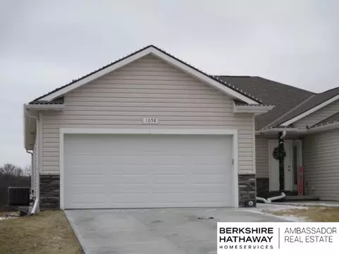 1058 N 170 Ave, Omaha, NE 68118