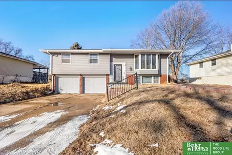 9418 Taylor St, Omaha, NE 68134