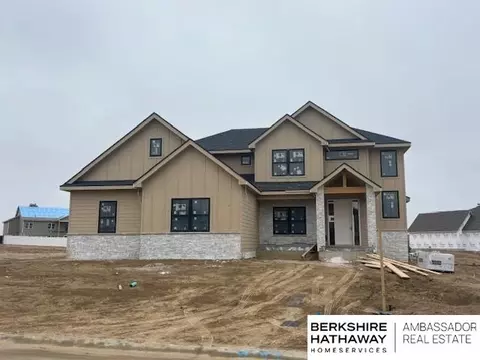 11687 S 124th St, Papillion, NE 68046