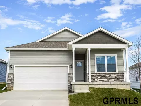 11952 S 114th Ave, Papillion, NE 68046