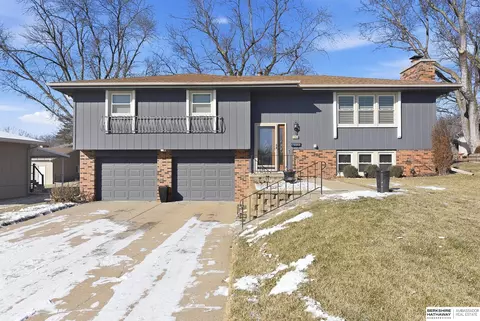 13968 William Cir, Omaha, NE 68144