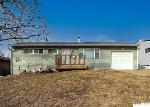 4622 Hascall St, Omaha, NE 68106