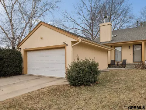 1712 N 121 St, Omaha, NE 68154