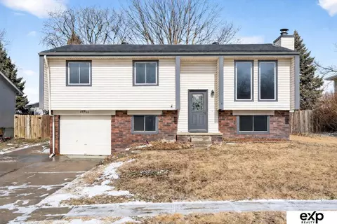 14906 Willow Creek Dr, Omaha, NE 68138