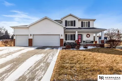 1953 N Sycamore St, Wahoo, NE 68066