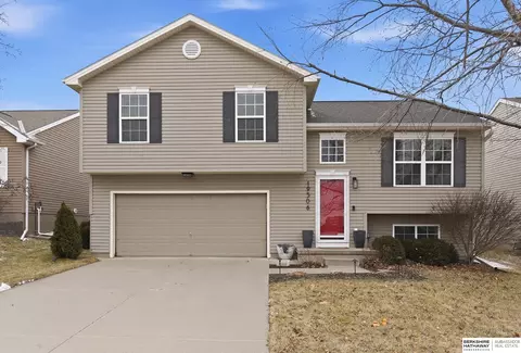 19506 X St, Omaha, NE 68135