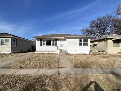 3714 14 St, Columbus, NE 68601