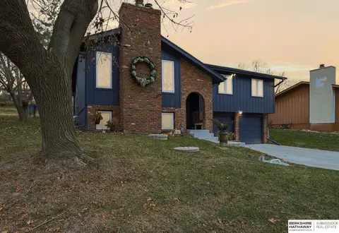 116 Rosebud Ln, Council Bluffs, IA 51503