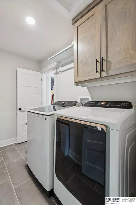 Other - 21359 E Cir, Elkhorn, NE 68022 photo 6 of 8