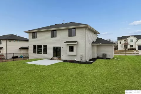 Exterior - 21359 E Cir, Elkhorn, NE 68022 photo 5 of 5
