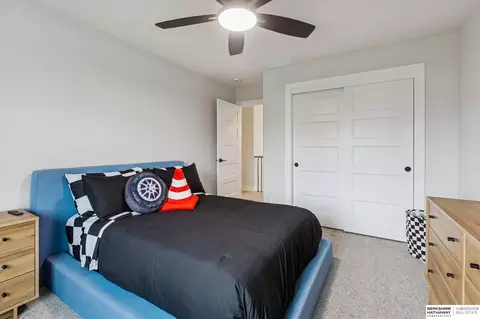 Bedroom - 21359 E Cir, Elkhorn, NE 68022 photo 6 of 9