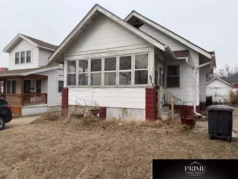 4412 Cass St, Omaha, NE 68131