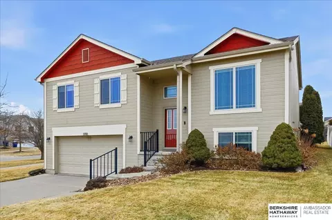 16942 Browne St, Omaha, NE 68116