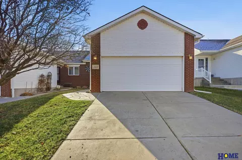 2431 Dodge St, Lincoln, NE 68521