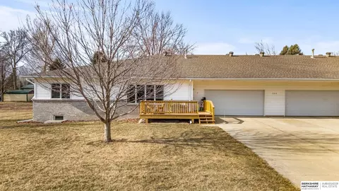 300 S 304 S 7th St #1-8, Tekamah, NE 68061