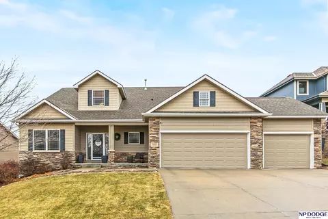 19507 Binney Cir, Elkhorn, NE 68022