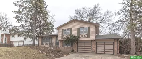 1705 Gregg Rd, Bellevue, NE 68005