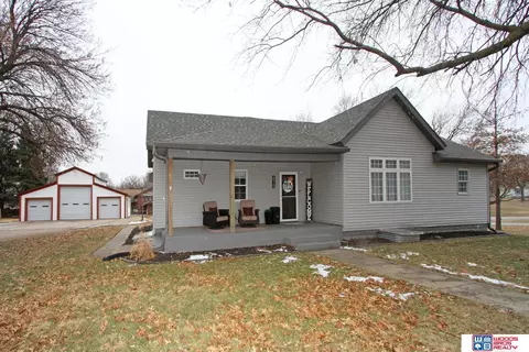 615 W 2nd St, Wilber, NE 68465