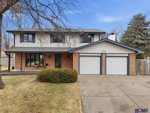 1924 Devoe Dr, Lincoln, NE 68506