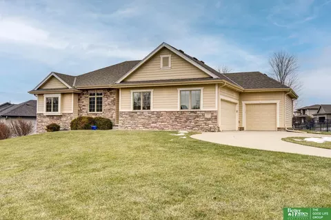 12647 S 80 St, Papillion, NE 68046