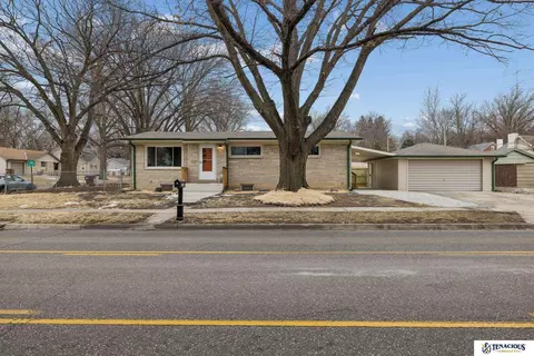4345 Van Dorn St, Lincoln, NE 68506