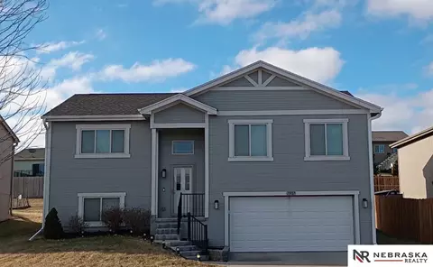13927 Weber St, Omaha, NE 68142