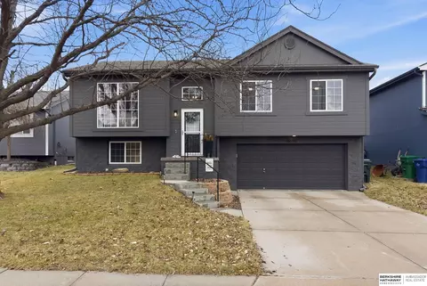 18656 U St, Omaha, NE 68135