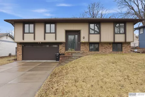 2639 N 124th Cir, Omaha, NE 68164