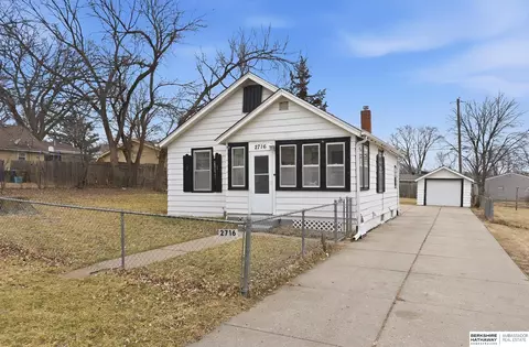 2716 Lillian St, Bellevue, NE 68147