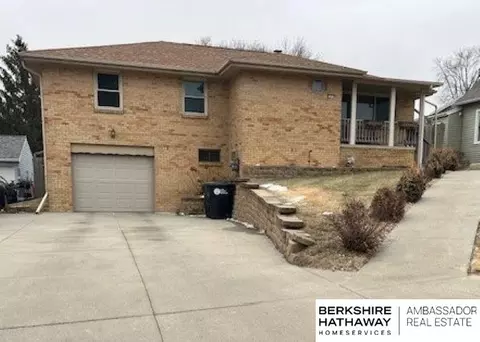 3419 Madison St, Omaha, NE 68107