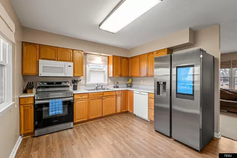 6921 Ogden St, Omaha, NE 68104