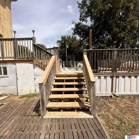 Exterior - 1418 High St, Beatrice, NE 68310 photo 6 of 6