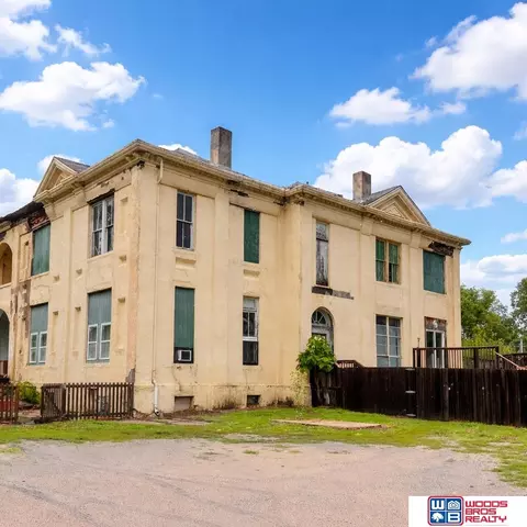 1418 High St, Beatrice, NE 68310