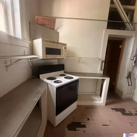 Kitchen - 1418 High St, Beatrice, NE 68310 photo 2 of 6