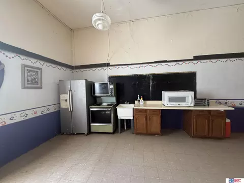 Kitchen - 1418 High St, Beatrice, NE 68310 photo 5 of 6