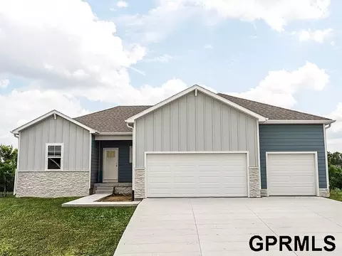 17019 Craig St, Bennington, NE 68007