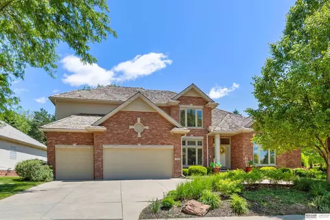 1403 N 133rd St, Omaha, NE 68154