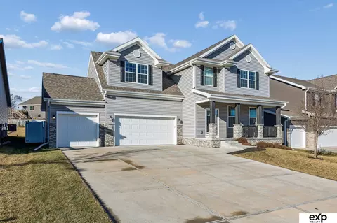 Exterior - 8010 S 184 Ter, Omaha, NE 68136 photo 3 of 7