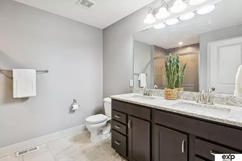 Bath - 8010 S 184 Ter, Omaha, NE 68136 photo 2 of 5