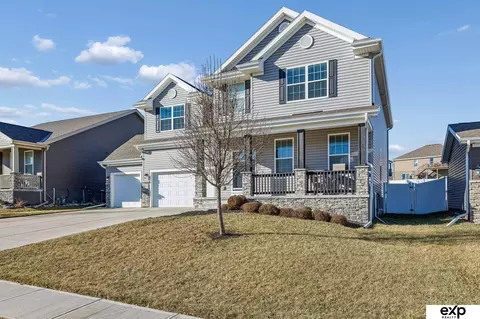 Exterior - 8010 S 184 Ter, Omaha, NE 68136 photo 2 of 7