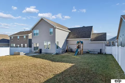 Exterior - 8010 S 184 Ter, Omaha, NE 68136 photo 6 of 7