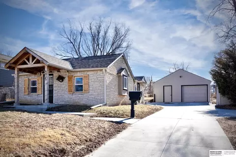 6425 Franklin St, Omaha, NE 68104