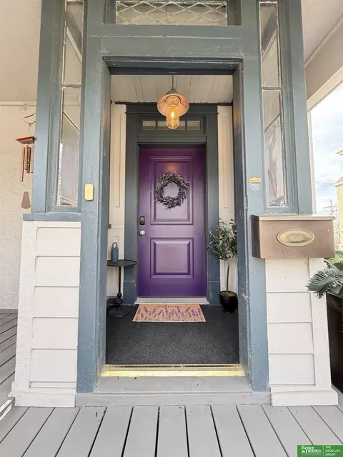 132 N 39 St, Omaha, NE 68131