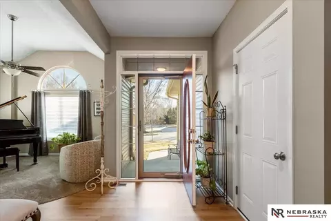 15168 Vane St, Bennington, NE 68007