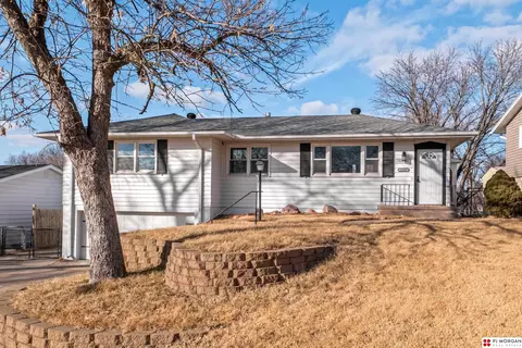 1314 Hansen Ave, Bellevue, NE 68005