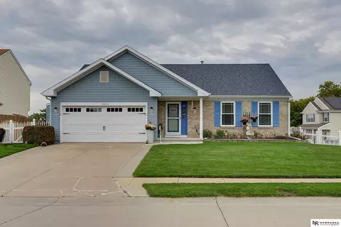 5821 S 159th St, Omaha, NE 68135