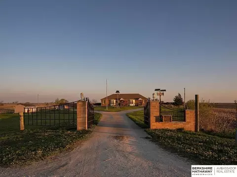 7560 W Stagecoach Rd, Crete, NE 68333